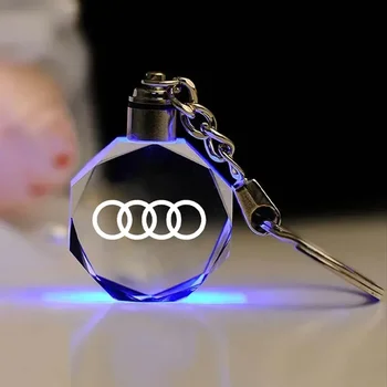 Led Авто Ключодържател-Медальон С Кристал Подсветка За Audi A3 A4 A5 A6 S3 S4 S5 S6 S7 Q3 Q5 RS3 RS5 RS6 Автоаксесоари
