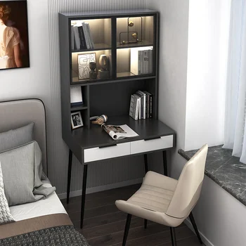 Лесен луксозен бюро, малък апартамент, нощни бюро в спалнята, библиотеката и етажерка интегрирани и са лесни