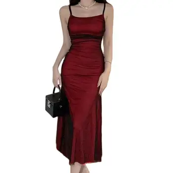 Вино-червено дебнещ дълга рокля с еластични подтяжками и мрежесто съединение, съчетано с роклята, обтягивающим бедрата