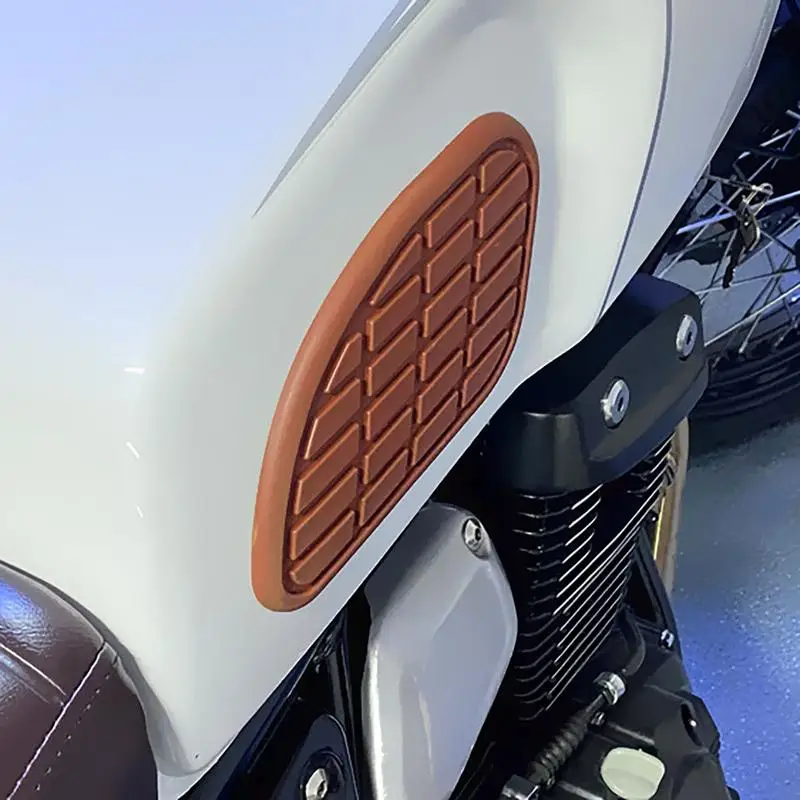 Универсална тампон върху горивния резервоар на мотоциклет, странична стикер на газова бутилка, защита за улавяне на коляното, реколта странични панели за повечето мотоциклети . ' - ' . 1